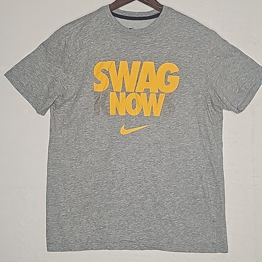 Men's Nike Tee in Grey with Yellow Letters DRI-FIT Sz Large